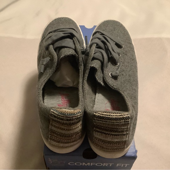 Jellypop Dallas lace up gray flannel sneaker 7.5 new - Picture 14 of 14